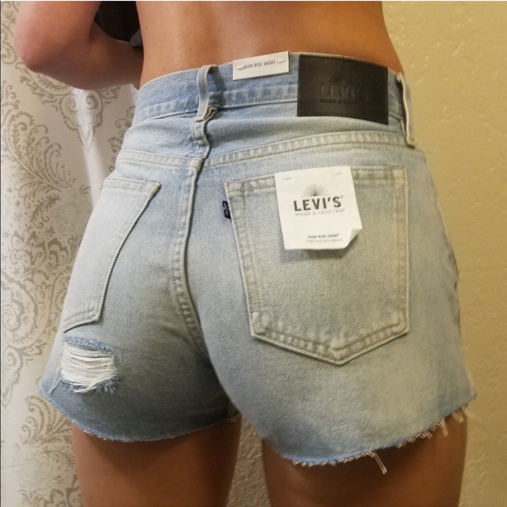 Levi’s High rise cut off shorts